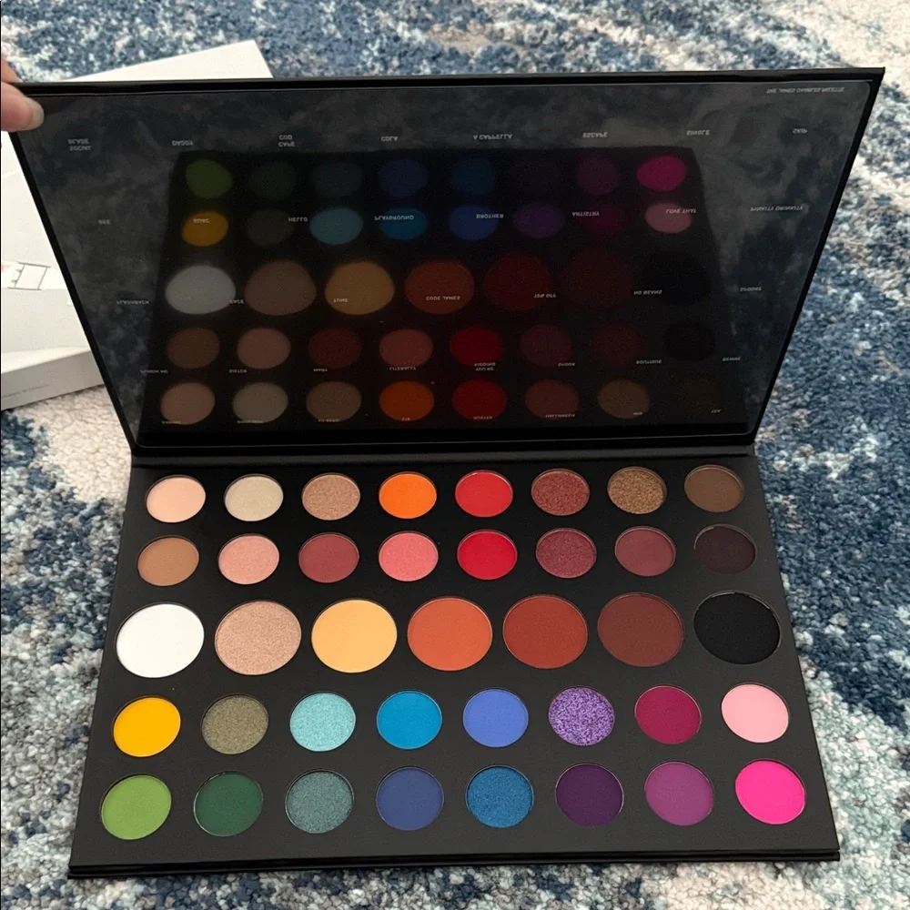 Morphe X James Charles Original Artistry Eyeshadow Palette